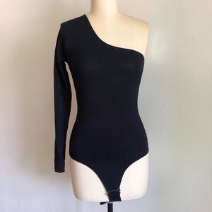 Never Worn Brandy Melville Blythe Bodysuit
